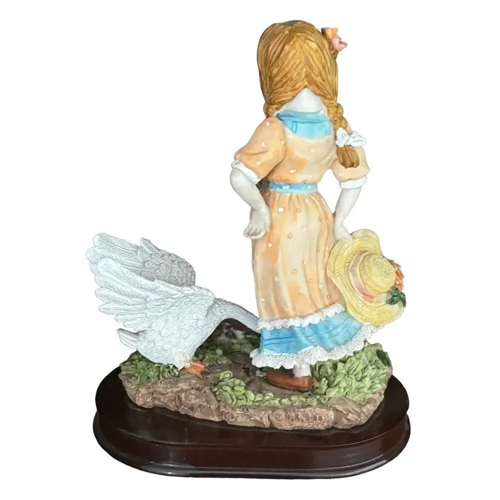 Vintage Turtle King Corp Giovanni Collection Girl W/ Swan Figurine